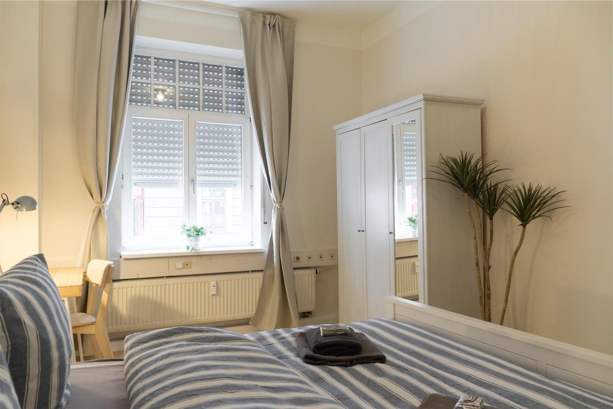 12 Fewos Im Jugendstilhaus Mit Aufzug, Terrasse, Kingsize-bett, Smart-tv, Etc * Erfurt